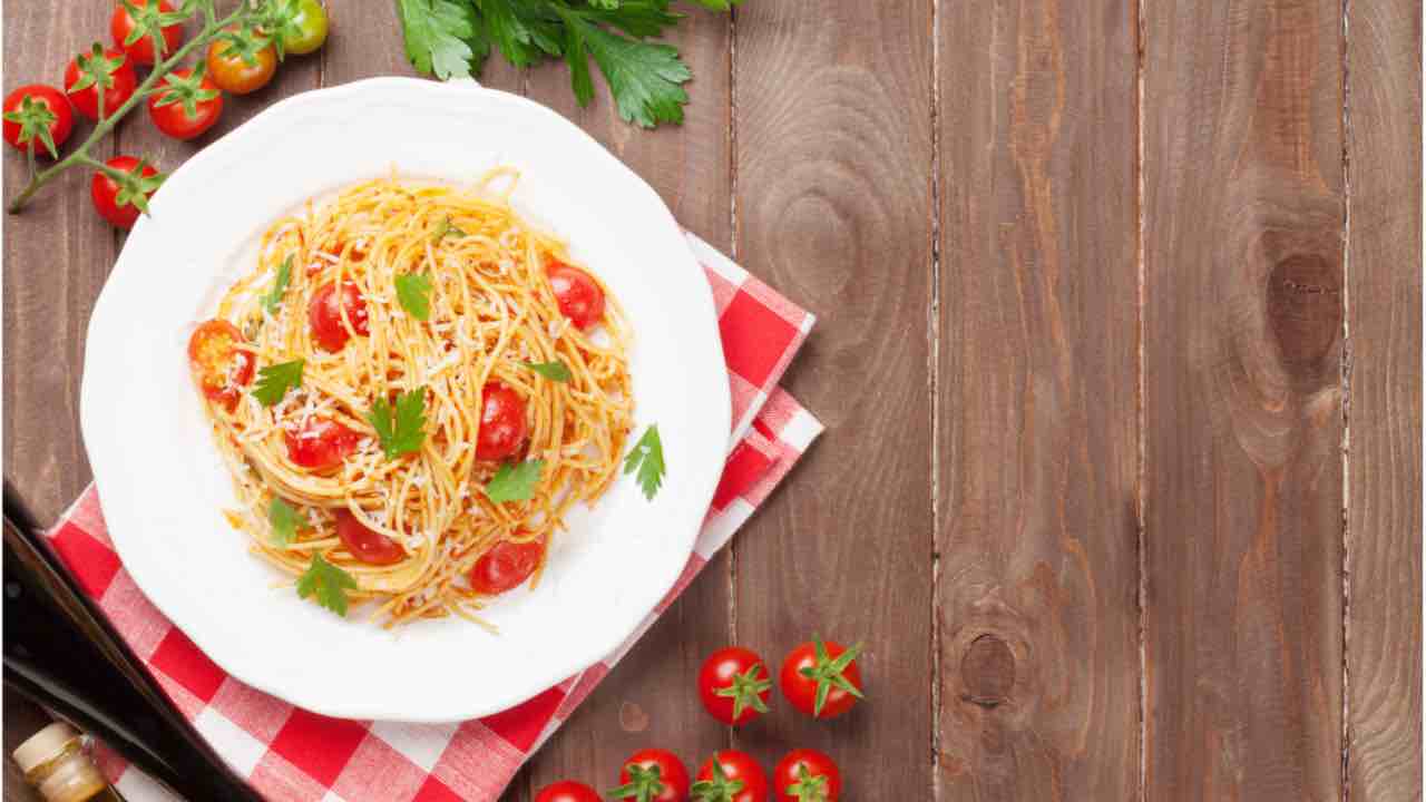 spaghetti al pomodoro