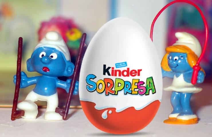 Ferrero Kinder Sorpresa Kinderini dorati stabilimento Alba